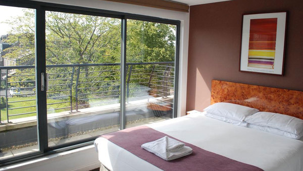 Balcony Double Room Photo 1