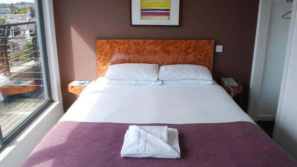 Balcony Double Room Photo 2