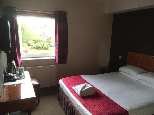 Double Room Photo 3